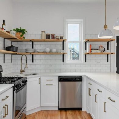 Hardwood floors, new kitchen cabinets, countertops backsplash